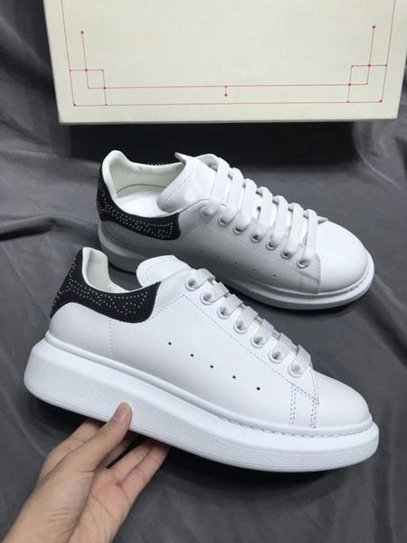 2019 r shoes fashion men s and women s rivets black leather sewing casual shoes classic wheat flat shoe shopping women shoe
2019 r shoes fashion men s and women s rivets black leather sewing casual shoes classic wheat flat shoe shopping women shoe