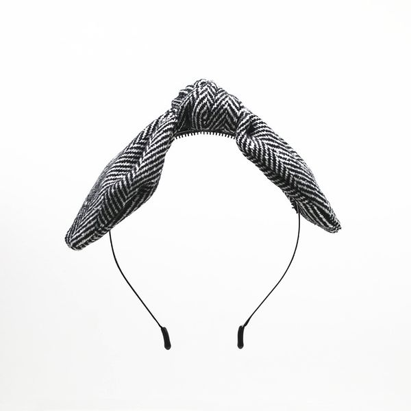 new women hair accessories herring bone hairband knot british style striped fabric headband girls headwear spring hair band-2
new women hair accessories herring bone hairband knot british style striped fabric headband girls headwear spring hair band-2