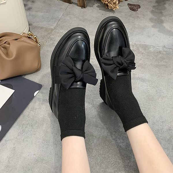 2020 new women loafers bowtie slip on shoes female boat shoes black oxford casual patent leather zapatos mujer 8231l
2020 new women loafers bowtie slip on shoes female boat shoes black oxford casual patent leather zapatos mujer 8231l