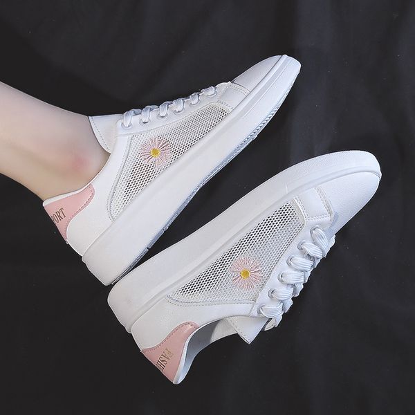 Girls' Sports Shoes Breathable Comfortable Flat-soled Sports Shoes Black Friday New Campus Embroidered Shoes Online Celebrities Favorite 
Girls' Sports Shoes Breathable Comfortable Flat-soled Sports Shoes Black Friday New Campus Embroidered Shoes Online Celebrities Favorite