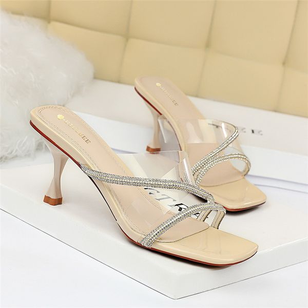 2020 new women slides 6cm high heels mules summer sandals transparent clear thin low heels slippers crystal wedding bridal shoes, Black
2020 new women slides 6cm high heels mules summer sandals transparent clear thin low heels slippers crystal wedding bridal shoes, Black