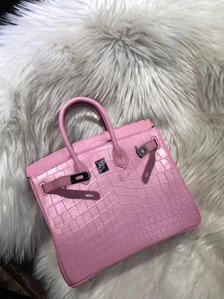 factory wholesale real matte crocodile handbag 30cm,pink green color,fully handmade wax thread,can make other size,fast delivery
factory wholesale real matte crocodile handbag 30cm,pink green color,fully handmade wax thread,can make other size,fast delivery