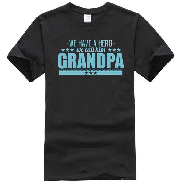 у нас есть герой, мы называем его дедушка t-shirt. семья tshirt. дедушка тройник. рубашки с изречениями. подарок для дедушки. день отца
у нас есть герой, мы называем его дедушка t-shirt. семья tshirt. дедушка тройник. рубашки с изречениями. подарок для дедушки. день отца