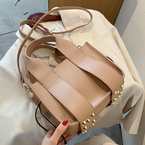zhao hand handshoulder handliying chinese restaurant same hand women's 2020 new all-match rivet shoulder tote bag crossbody bag avoda
zhao hand handshoulder handliying chinese restaurant same hand women's 2020 new all-match rivet shoulder tote bag crossbody bag avoda