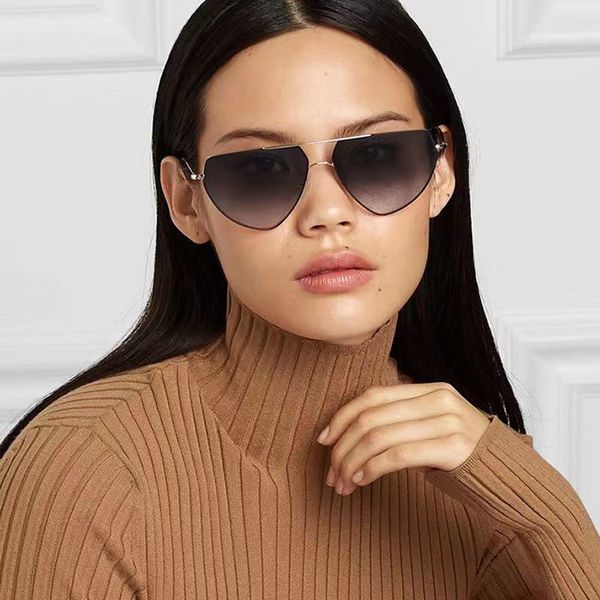 2020 fashion gradient lens sunglasses metal frame g15 lens oval women, White;black
2020 fashion gradient lens sunglasses metal frame g15 lens oval women, White;black
