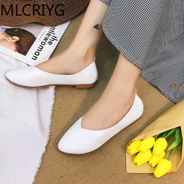 women's flat shoes white brown large 35 40pu leather round head office beach shoes ladies banquet flat heel, Black
women's flat shoes white brown large 35 40pu leather round head office beach shoes ladies banquet flat heel, Black