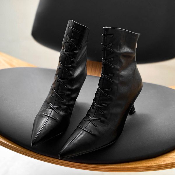boots deat 2021 spring autumn fashion casual pointed stiletto high heels solid color leather single shoes women short sf420, Black
boots deat 2021 spring autumn fashion casual pointed stiletto high heels solid color leather single shoes women short sf420, Black