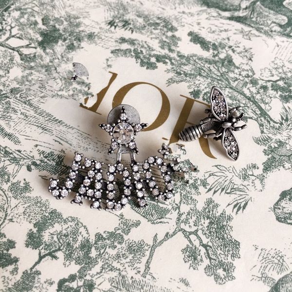 d jia ja letter diamond asymmetric bee studs 925 silver needle female ear ring jewelry, White;black
d jia ja letter diamond asymmetric bee studs 925 silver needle female ear ring jewelry, White;black