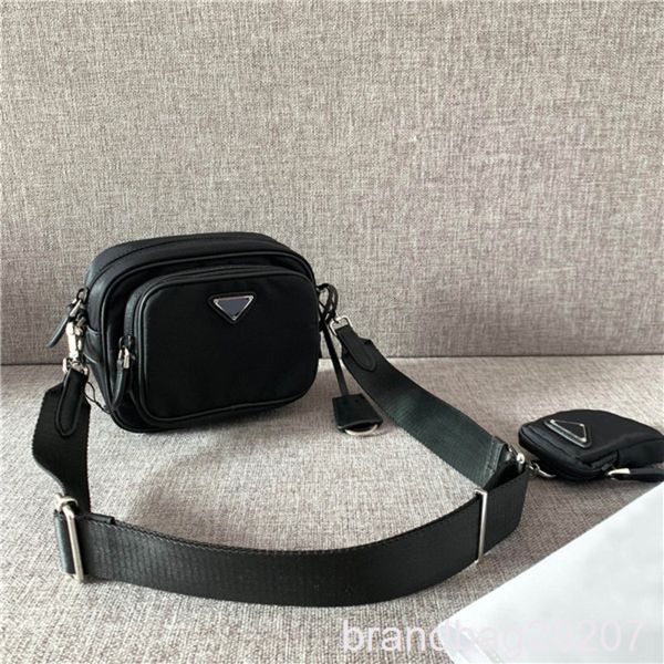 2020 new global classic luxury bag leather canvas men's and women's shoulder bags handbag size 19cm 16cm 11cm
2020 new global classic luxury bag leather canvas men's and women's shoulder bags handbag size 19cm 16cm 11cm