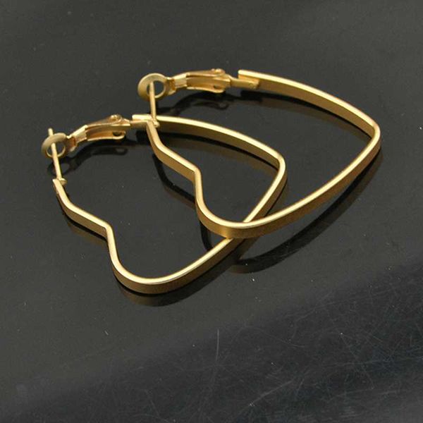 hoop & huggie earrings for women heart-shaped fashion trend jewellery accessories lovely princess style wholesale young ladies earring, Golden;silver
hoop & huggie earrings for women heart-shaped fashion trend jewellery accessories lovely princess style wholesale young ladies earring, Golden;silver