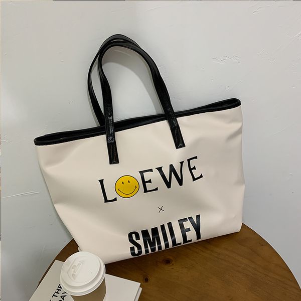 simple large-capacity bag handbags 2020 new fashion one-shoulder shopping tote bag casual handbag designer bags women handbags
simple large-capacity bag handbags 2020 new fashion one-shoulder shopping tote bag casual handbag designer bags women handbags