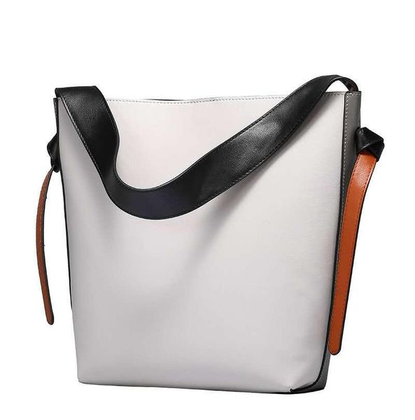 ladies handbags ladies leather diagonal shoulder big shopping bag european and american retro large capacity bucket bag tote bag gift 0754
ladies handbags ladies leather diagonal shoulder big shopping bag european and american retro large capacity bucket bag tote bag gift 0754