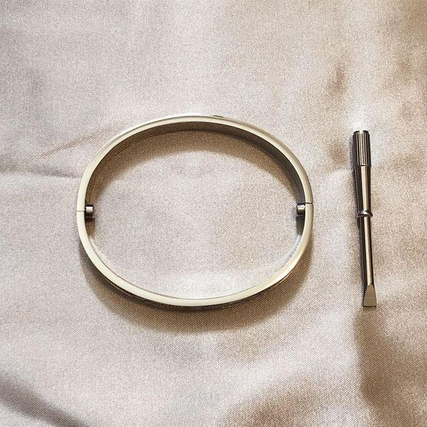 simple three-row zircon with screwdriver nail bracelet card card bangle jewelry, Golden;silver
simple three-row zircon with screwdriver nail bracelet card card bangle jewelry, Golden;silver