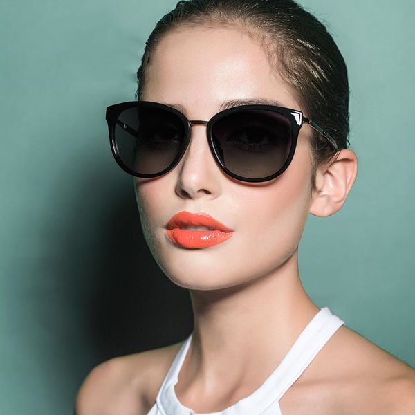 Polarized sunglasses women Retro Style Metal Frame Sun Glasses Famous Lady Brand Designer Oculos Feminino 7051 LJ200828
Polarized sunglasses women Retro Style Metal Frame Sun Glasses Famous Lady Brand Designer Oculos Feminino 7051 LJ200828