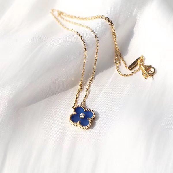 blue stone pendant with one piece diamond s925 silver material gold color women wedding jewelry gift ps7014
blue stone pendant with one piece diamond s925 silver material gold color women wedding jewelry gift ps7014