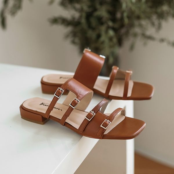 2020 brand shoes women genuine leather low block heel peep toe slippers summer ladies slides designer outside sandals, Black
2020 brand shoes women genuine leather low block heel peep toe slippers summer ladies slides designer outside sandals, Black
