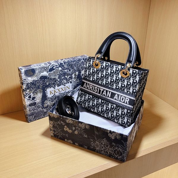 online celebrity embroidery thread dai fei hand small bagcrossbody small bag for women 2020 new hand bag elegant all-match fashion advanced
online celebrity embroidery thread dai fei hand small bagcrossbody small bag for women 2020 new hand bag elegant all-match fashion advanced