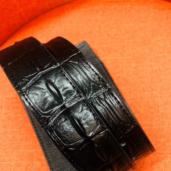 the new 2020 business casual fashion belt men designer h belts leather texture metallic buckle width is 3.801, Black;brown
the new 2020 business casual fashion belt men designer h belts leather texture metallic buckle width is 3.801, Black;brown