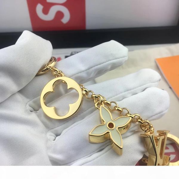 2020 new original box luxury luggage key chain designer wallet pendant bag fashion key chain 001, Silver
2020 new original box luxury luggage key chain designer wallet pendant bag fashion key chain 001, Silver