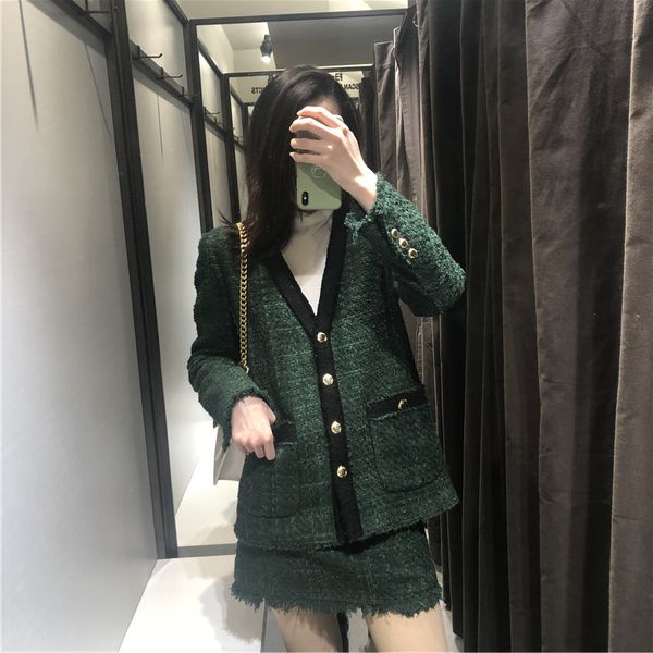 spring and autumn new street french single-breasted plaid jacket women, casual slimming high waist a-line skirt women's suit, Black;brown
spring and autumn new street french single-breasted plaid jacket women, casual slimming high waist a-line skirt women's suit, Black;brown