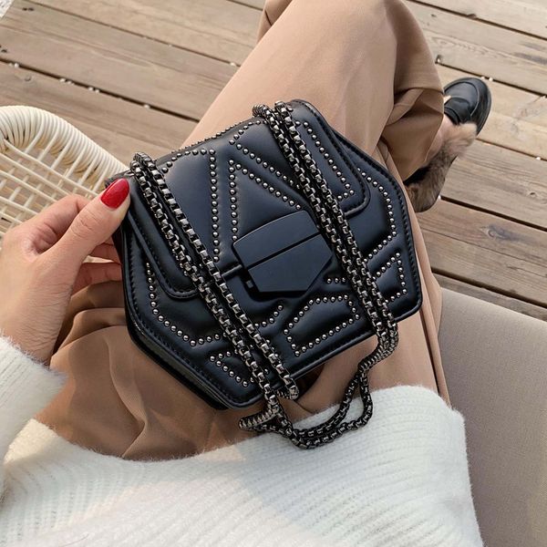 rivet square crossbody bag 2020 fashion new pu leather women's designer handbag lock chain shoulder messenger bag
rivet square crossbody bag 2020 fashion new pu leather women's designer handbag lock chain shoulder messenger bag