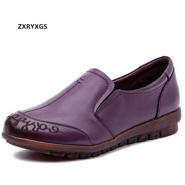 new fashion embroidered soft sole comfortable flat shoes plus velvet warm winter shoes genuine leather woman casual, Black
new fashion embroidered soft sole comfortable flat shoes plus velvet warm winter shoes genuine leather woman casual, Black