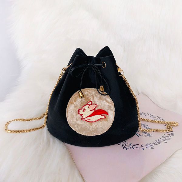 sutasuta handmade women's national embroidery embroidered handbag small fresh lovely female travel shoulder messenger bag
sutasuta handmade women's national embroidery embroidered handbag small fresh lovely female travel shoulder messenger bag