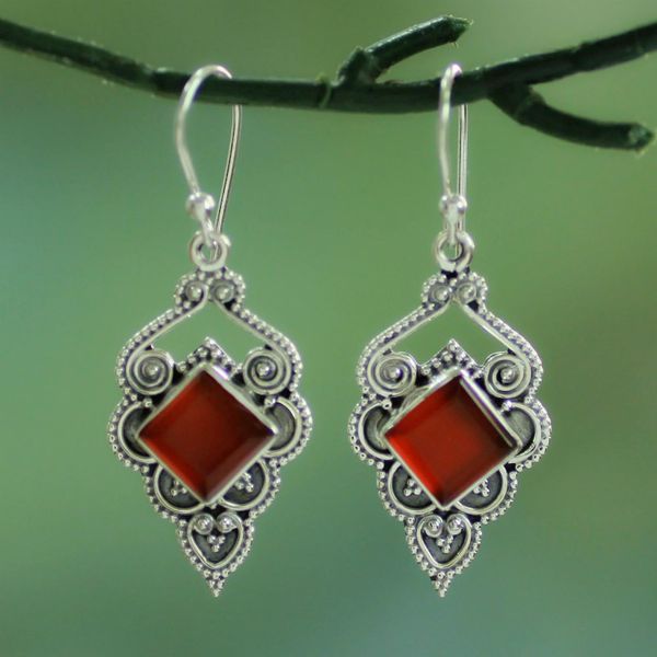 hoop & huggie style inlaid square crystal zircon earrings european and american women's plated vintage ear pendant, Golden;silver
hoop & huggie style inlaid square crystal zircon earrings european and american women's plated vintage ear pendant, Golden;silver