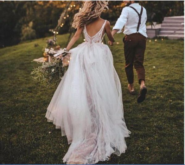 2020 lace deep v neck backless beach wedding dress sweep train tulle sleeveless boho bridal dresses, White
2020 lace deep v neck backless beach wedding dress sweep train tulle sleeveless boho bridal dresses, White