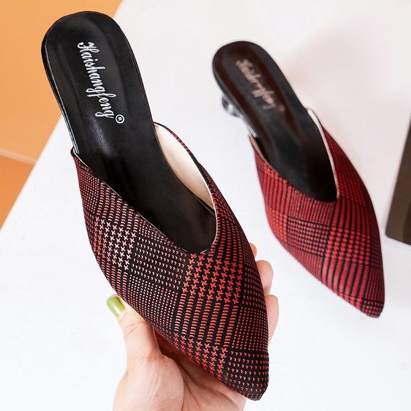size 35-43 low heel mule shoes women kitten heel pleated slides pointed toe shallow vintage wedding shoes outdoor slippers, Black 
size 35-43 low heel mule shoes women kitten heel pleated slides pointed toe shallow vintage wedding shoes outdoor slippers, Black