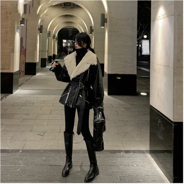 women's fur & faux heydress 2021 autumn winter temperament turn down collar coats zipper with belt women loose lamb hair pu jacket, Black
women's fur & faux heydress 2021 autumn winter temperament turn down collar coats zipper with belt women loose lamb hair pu jacket, Black