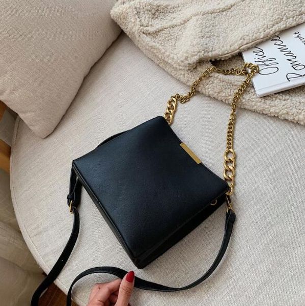 2020 women handbags lady chain shoulder bags crossbody double shoulder strap women totes plain senior bag
2020 women handbags lady chain shoulder bags crossbody double shoulder strap women totes plain senior bag