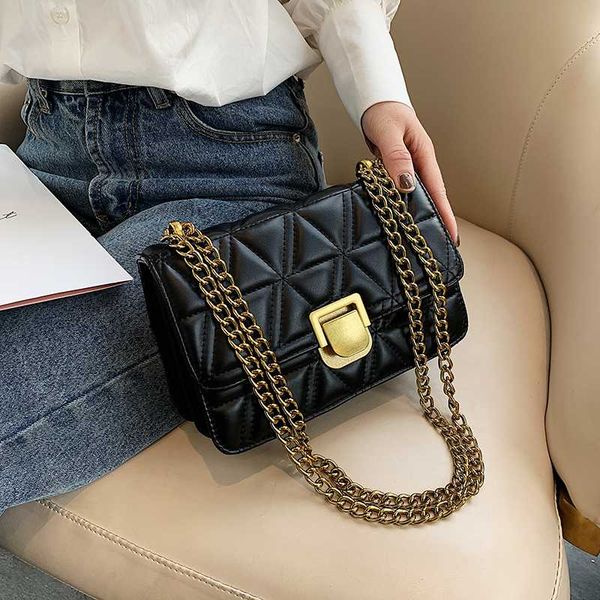 solid color chain samll square bags for women 2020 soft pu leather messenger shoulder bag fashion luxury designer handbag flap
solid color chain samll square bags for women 2020 soft pu leather messenger shoulder bag fashion luxury designer handbag flap