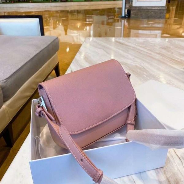 2020 Lady Shoulder Bags High Quality Leather Flap Dress Crossbody Socialite Senior Bag
2020 Lady Shoulder Bags High Quality Leather Flap Dress Crossbody Socialite Senior Bag