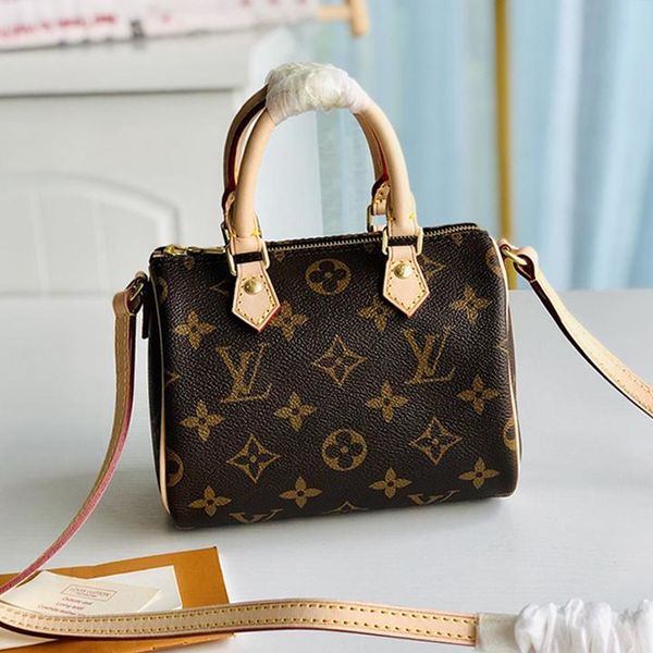 2021t new luxury design ladies handbag shoulder fashion bag wild leather fabric and metal ladies crossbody bag womens dinner party bag n
2021t new luxury design ladies handbag shoulder fashion bag wild leather fabric and metal ladies crossbody bag womens dinner party bag n