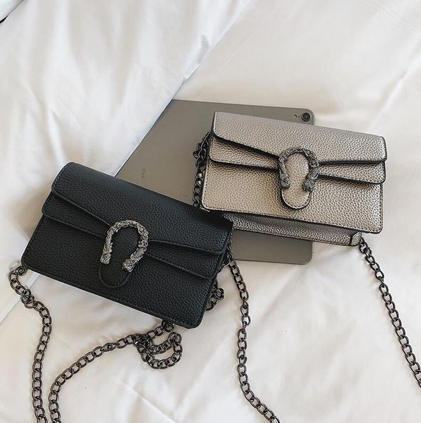 2020 factory wholesale women handbag western style red with women chain bag fashion leather messenger bag joker leather fashion women bag
2020 factory wholesale women handbag western style red with women chain bag fashion leather messenger bag joker leather fashion women bag