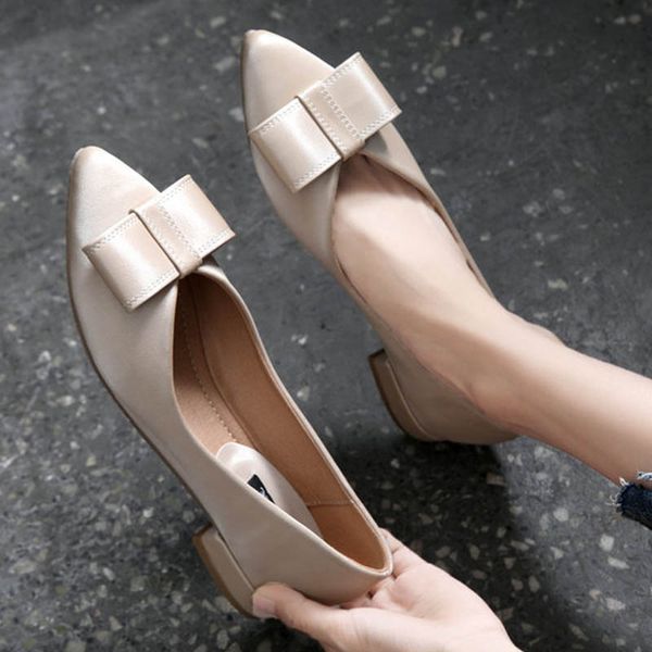 two style pointed toe silk ballet flats women size36-45 office shoes women loafers buckle ballerina bow-tie satin moccasins 2020, Black
two style pointed toe silk ballet flats women size36-45 office shoes women loafers buckle ballerina bow-tie satin moccasins 2020, Black