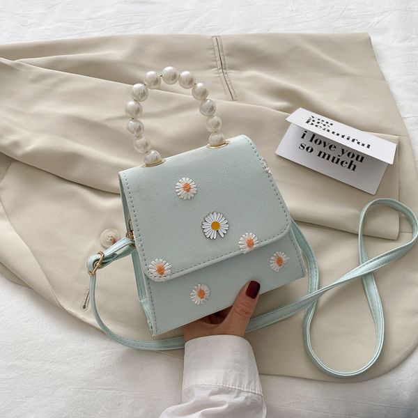 wholesale summer small fresh bag handbags popular new trend korean version of the wild one-shoulder messenger fashion chain bag
wholesale summer small fresh bag handbags popular new trend korean version of the wild one-shoulder messenger fashion chain bag