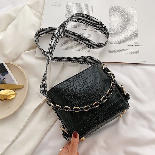 2020 женская мода коммуникатор закрылков сумка кожа pu crossbody сумки новый lady пакет марка плеча женщин сумки
2020 женская мода коммуникатор закрылков сумка кожа pu crossbody сумки новый lady пакет марка плеча женщин сумки