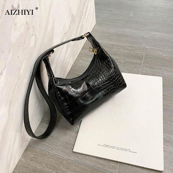 classic texture durable portable crossbody bag creative design chic women leather casual shoulder travel money pouch
classic texture durable portable crossbody bag creative design chic women leather casual shoulder travel money pouch