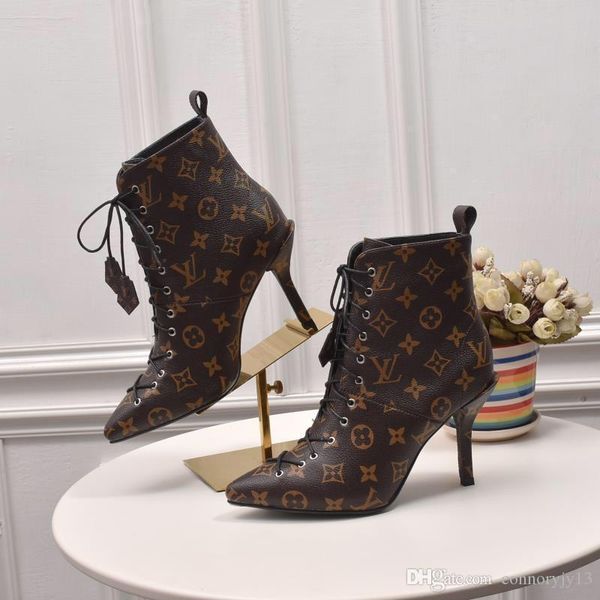 new luxury design women print canvas star trail lace-up ankle boot elegant lady side zipper chunky heel rubber outsole brown boots, Black
new luxury design women print canvas star trail lace-up ankle boot elegant lady side zipper chunky heel rubber outsole brown boots, Black