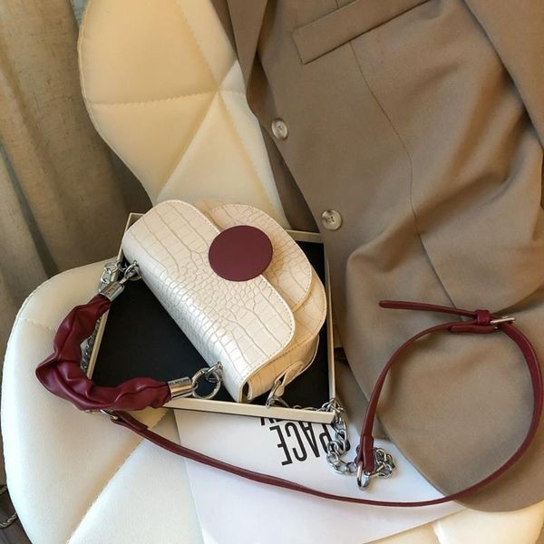 chain female shoulder handbags retro pu leather crocodile pattern saddle bags for women small ladies' travel crossbody tote bags
chain female shoulder handbags retro pu leather crocodile pattern saddle bags for women small ladies' travel crossbody tote bags