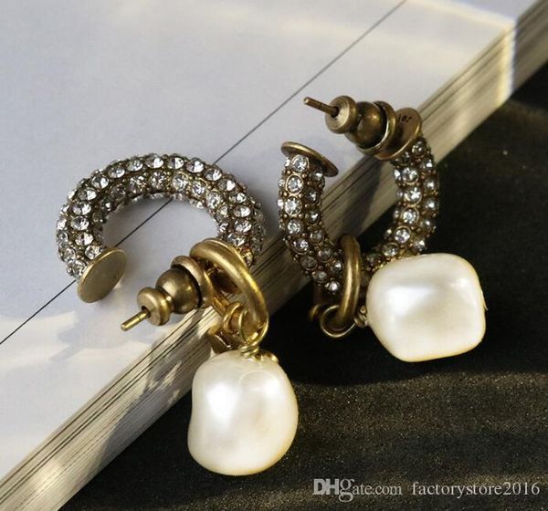luxury designer earrings with crystal retro copper earrings jewelry with pearl for women party gift, Silver
luxury designer earrings with crystal retro copper earrings jewelry with pearl for women party gift, Silver