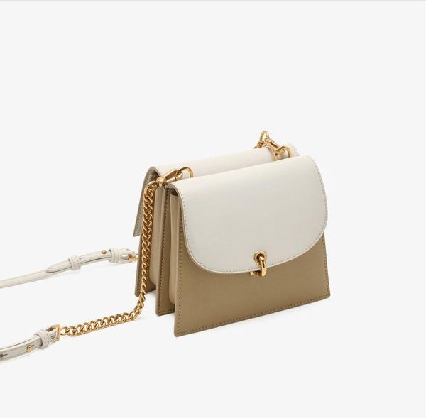 3 colors fashion simple casual style color contrast single shoulder bags single metal chain crossbody bag wholesale handbags
3 colors fashion simple casual style color contrast single shoulder bags single metal chain crossbody bag wholesale handbags