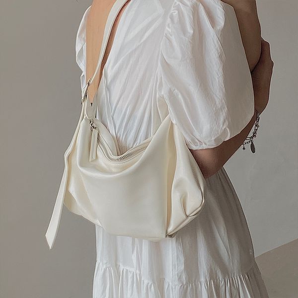 soft leather pleated underarm bag women 2020 korean new simple style large capacity personalized shoulder bag a175
soft leather pleated underarm bag women 2020 korean new simple style large capacity personalized shoulder bag a175