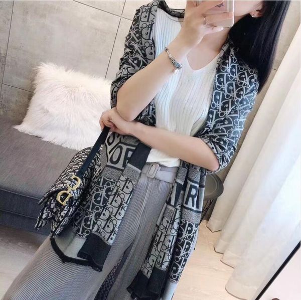 2020the fashion brand women and men classic scarf, shawl goddess exquisite gift scarf silk cashmere scarf thin gift set
2020the fashion brand women and men classic scarf, shawl goddess exquisite gift scarf silk cashmere scarf thin gift set