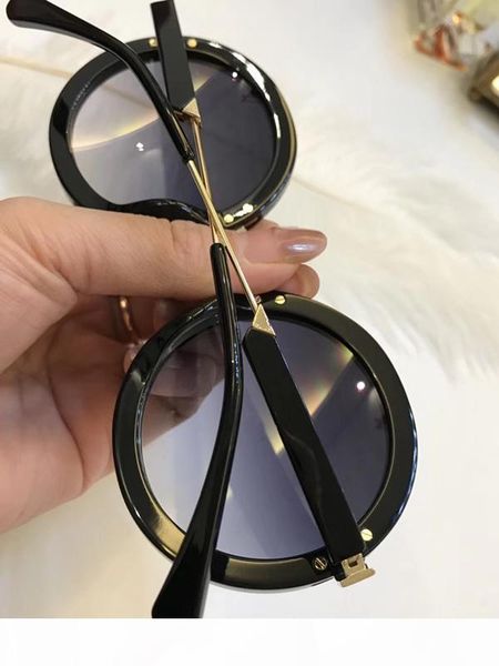 luxury 4106 sunglasses for women brand designer fashion summer style round full frame uv protection lens come with package, White;black
luxury 4106 sunglasses for women brand designer fashion summer style round full frame uv protection lens come with package, White;black