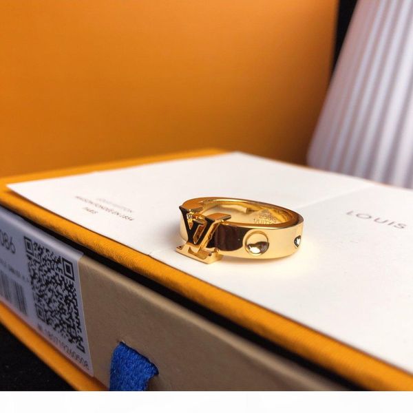 new 18k gold rings for women men jewelry fashion luxury quality rings mens silver gold rose gold rings ladies classic accessories with box 
new 18k gold rings for women men jewelry fashion luxury quality rings mens silver gold rose gold rings ladies classic accessories with box
