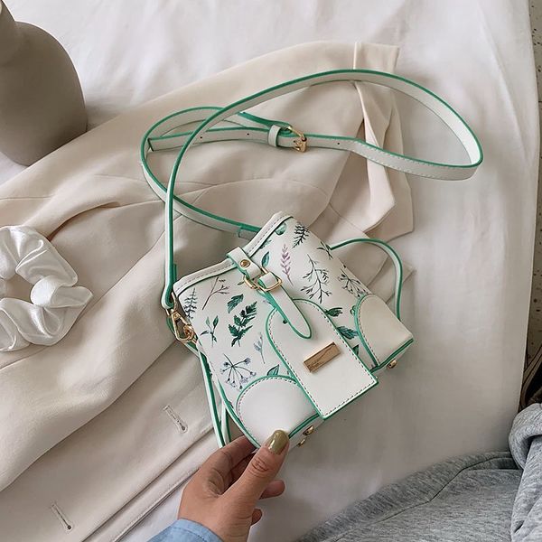 mini bucket bag women 2020 summer fashion floral handbag chic pu leather fruit flowers shoulder crossbody bag day holiday purse
mini bucket bag women 2020 summer fashion floral handbag chic pu leather fruit flowers shoulder crossbody bag day holiday purse