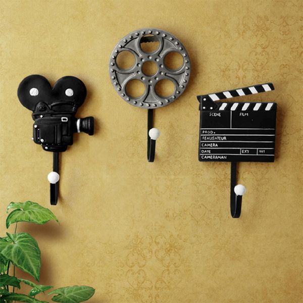 3pcs nostalgic coat hat aisle movie equipment shaped wall hanger hook home decor
3pcs nostalgic coat hat aisle movie equipment shaped wall hanger hook home decor